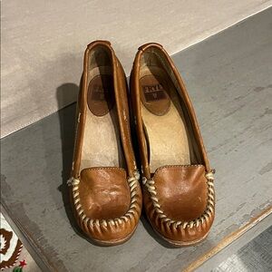 Frye Women's Tan Leather Moccasins